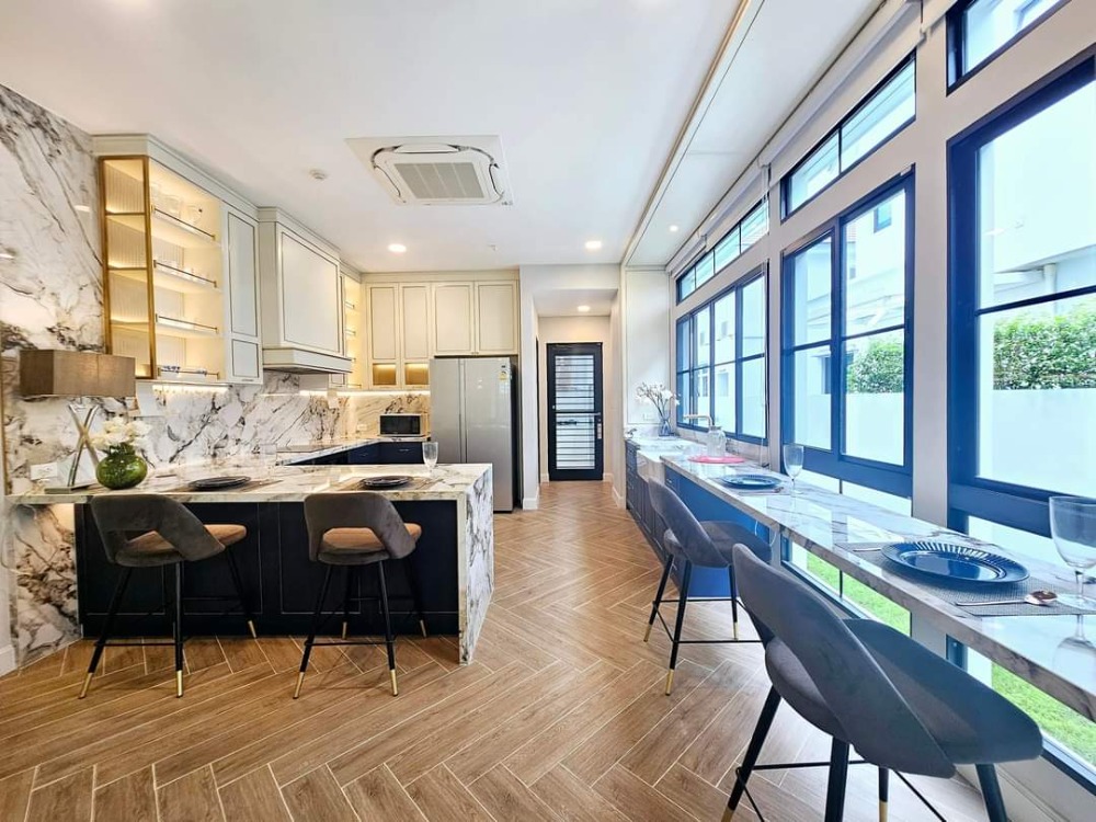 For RentHousePattanakan, Srinakarin : Nantawan rama9 for rent