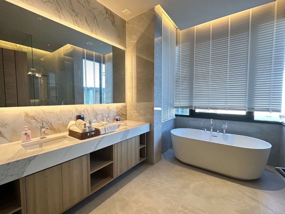 For RentHousePattanakan, Srinakarin : Siraninn residence for rent