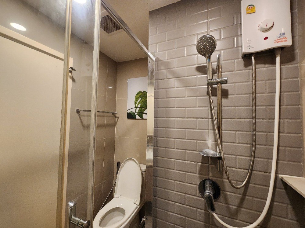 ให้เช่าคอนโดปิ่นเกล้า จรัญสนิทวงศ์ : สถานะตามภาพปก**ห้องว่างแล้วนะครับผม มีเครื่องซักผ้า สภาพใหม่มาก** ให้เช่าคอนโด The Tree Charan 30 (เดอะทรี จรัญ 30) เครื่องใช้ไฟฟ้าครบ SN494.29