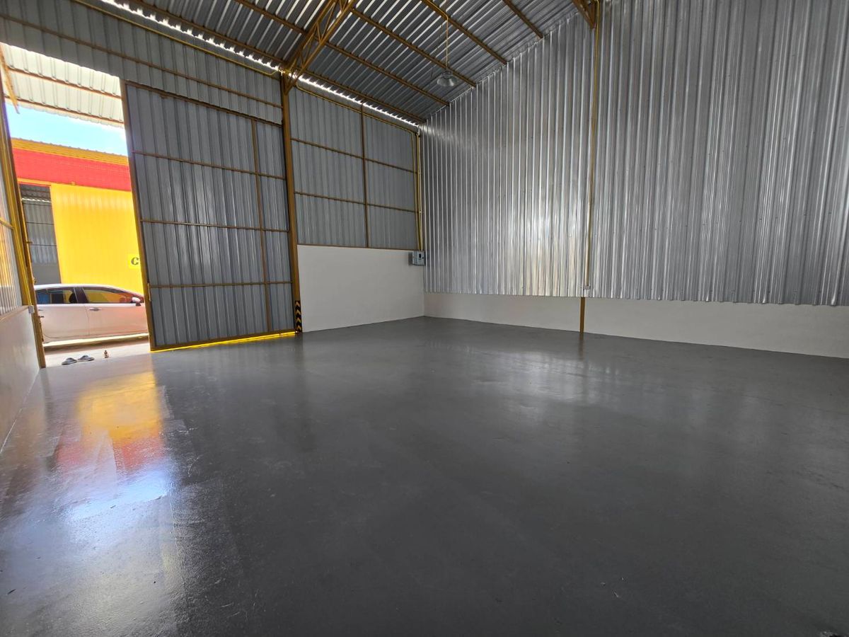 ให้เช่าโกดังพระราม 5 ราชพฤกษ์ บางกรวย : โกดังให้เช่า 110 - 200 ตร.ม. ทำเลดี ราคาถูก ย่านโฮมโปรราชพฤกษ์-วงเวียนพระราม 5 เซนทรัลเวสวิลล์ บางกรวย นนทบุรี