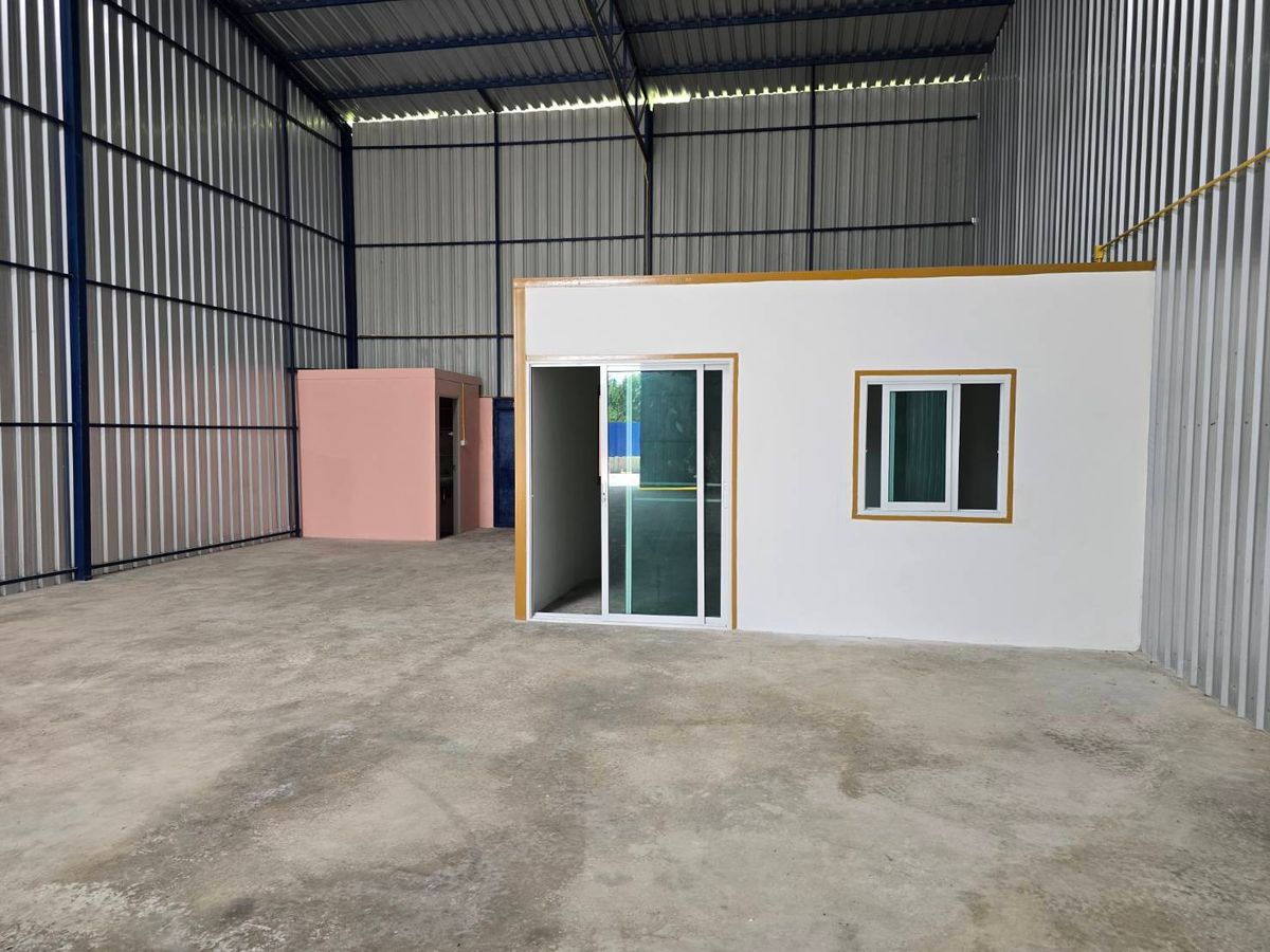 ให้เช่าโกดังพระราม 5 ราชพฤกษ์ บางกรวย : โกดังให้เช่า 110 - 200 ตร.ม. ทำเลดี ราคาถูก ย่านโฮมโปรราชพฤกษ์-วงเวียนพระราม 5 เซนทรัลเวสวิลล์ บางกรวย นนทบุรี