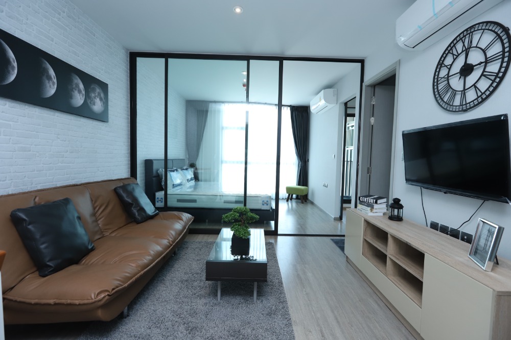 ให้เช่าคอนโดสุขุมวิท อโศก ทองหล่อ : (for rent) RHYTHM Ekkamai ใกล้รถไฟฟ้า BTS เอกมัย
