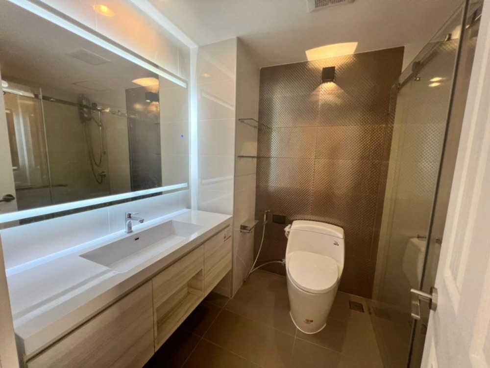 For SaleCondoRama3 (Riverside),Satupadit : For sale, riverside condo at U Delight Residence Riverfront Rama3, 2 bedrooms, fully furnished, newly renovated bathroom, 180 degree river view, near Icon Siam