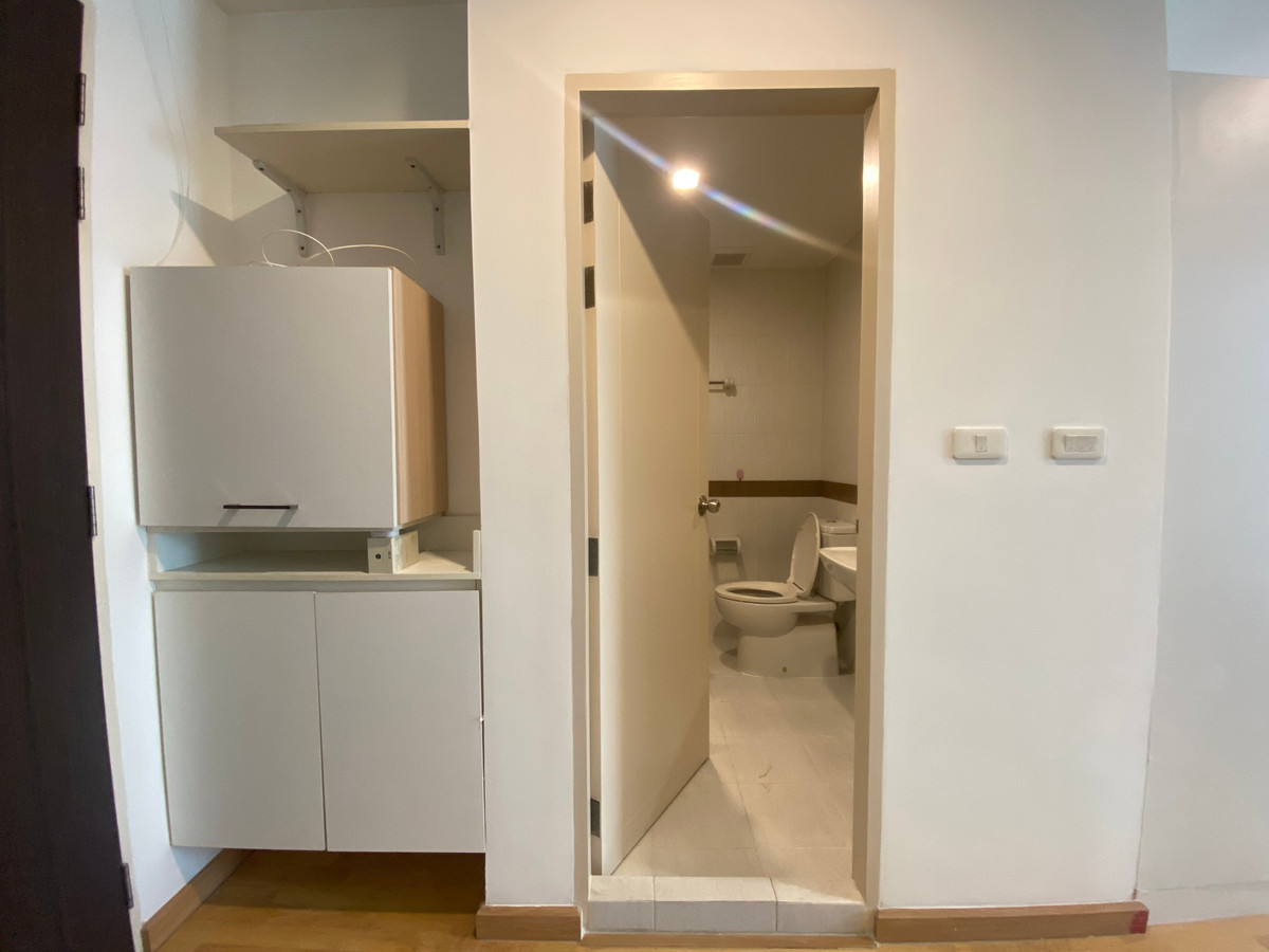 For SaleCondoRama9, Petchburi, RCA : Sell with tenant STUDIO 26 sq.m Best price 1,800,000 THB at Casa Asoke near MRT Rama9 station