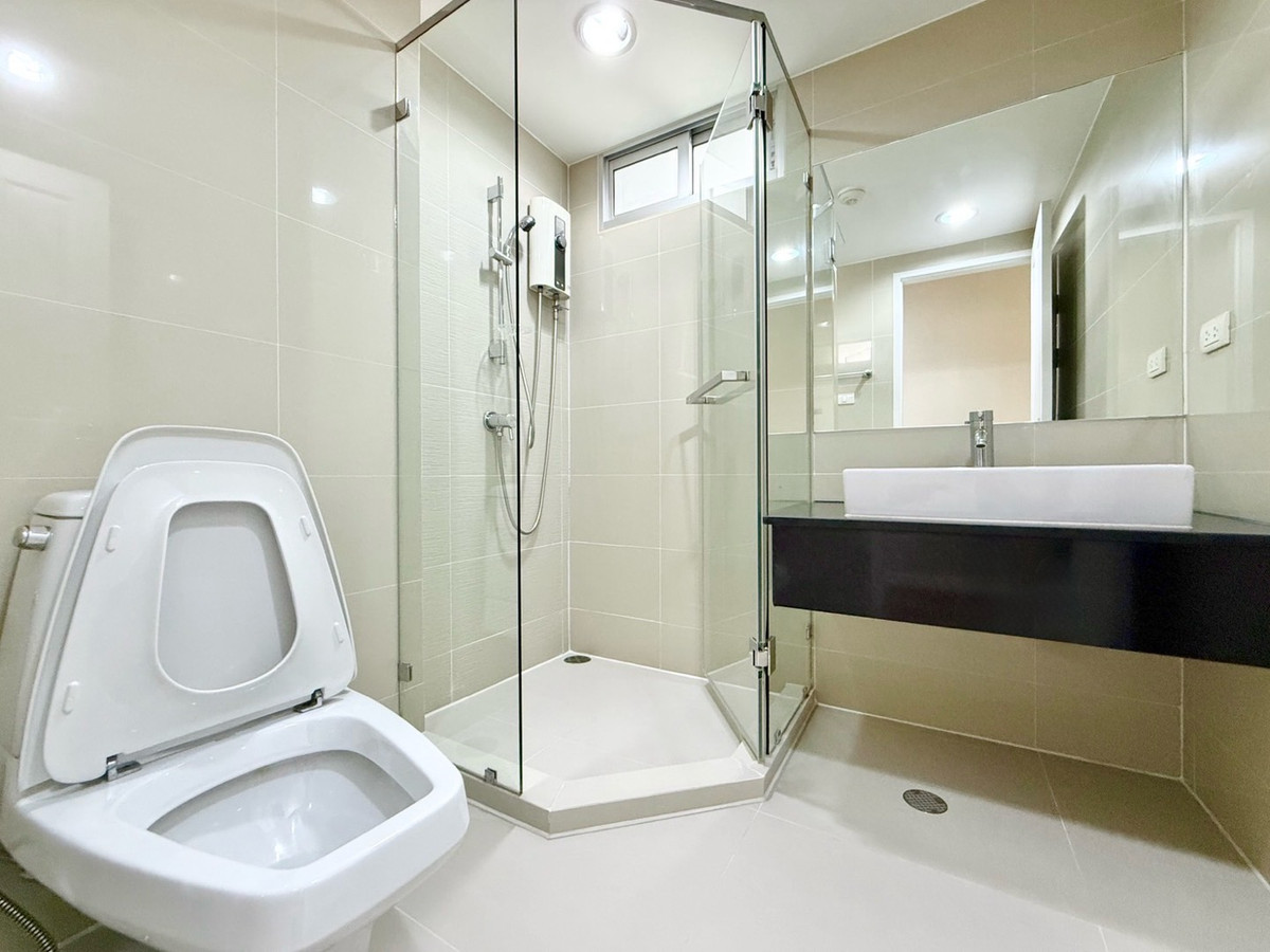 For SaleCondoRama9, Petchburi, RCA : Selling the cheapest price in the building, very new room ✨ Belle Grand Rama 9, 2 bed 2 bath 100.27 Sq.m. 10.5 million baht Call 0922462653 Donut