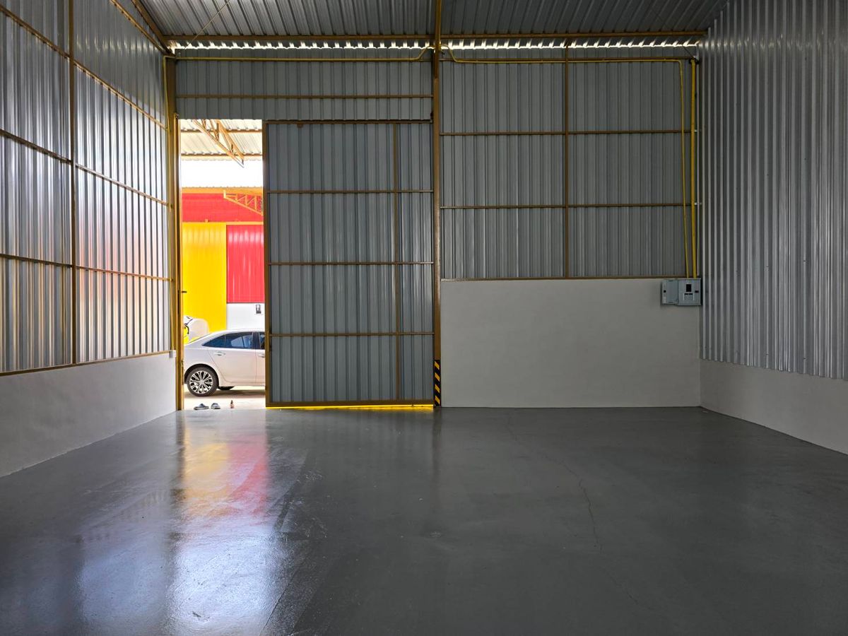 ให้เช่าโกดังพระราม 5 ราชพฤกษ์ บางกรวย : โกดังให้เช่า 110 - 200 ตร.ม. ทำเลดี ราคาถูก ย่านโฮมโปรราชพฤกษ์-วงเวียนพระราม 5 เซนทรัลเวสวิลล์ บางกรวย นนทบุรี