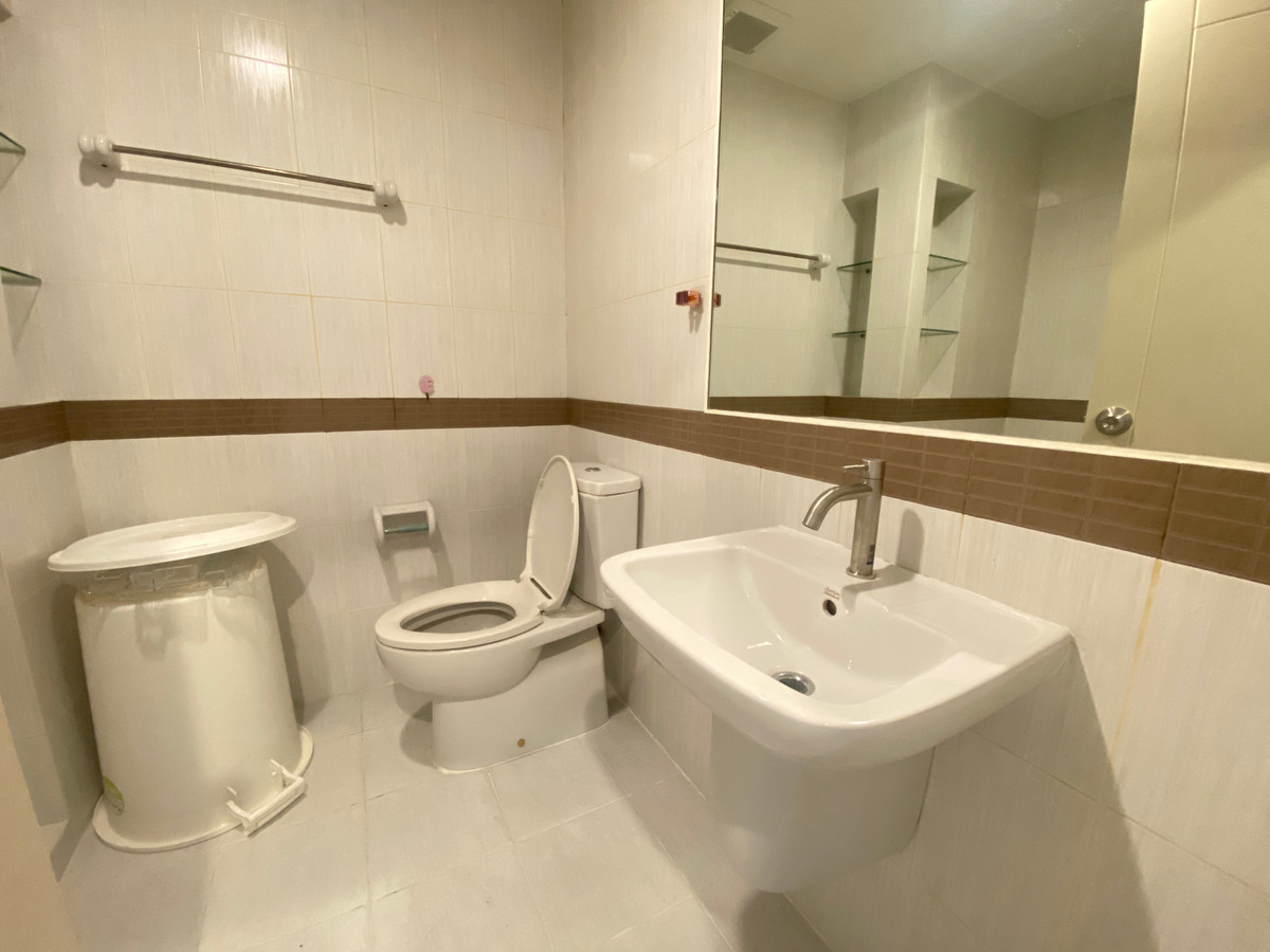 For SaleCondoRama9, Petchburi, RCA : Sell with tenant STUDIO 26 sq.m Best price 1,800,000 THB at Casa Asoke near MRT Rama9 station