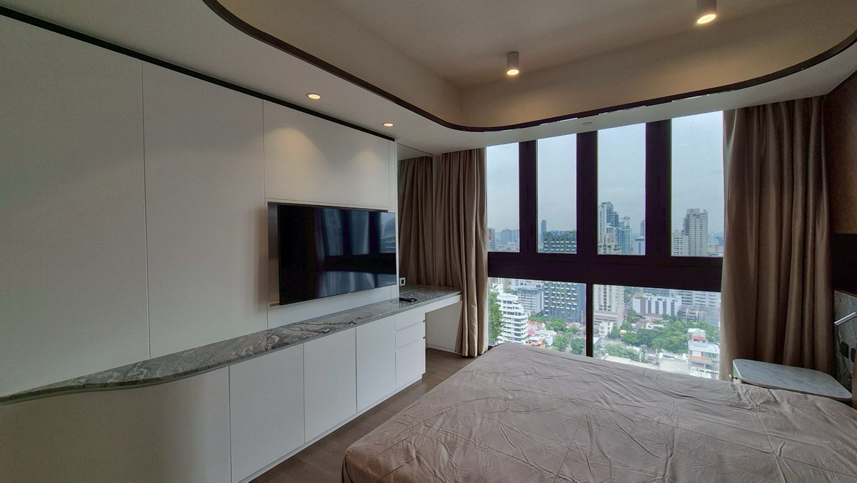 For RentCondoSukhumvit, Asoke, Thonglor : Muniq Sukhumvit 23 pet friendly unit 🐶🐈 3 bedroom 147sqm super rare unit big size for rent only 130,000 please contact 0816878954