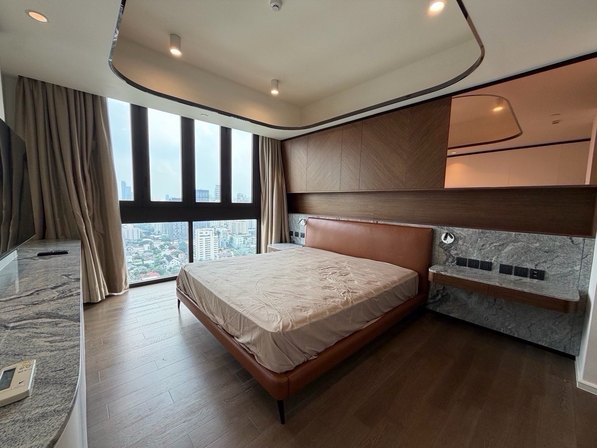 For RentCondoSukhumvit, Asoke, Thonglor : Muniq Sukhumvit 23 pet friendly unit 🐶🐈 3 bedroom 147sqm super rare unit big size for rent only 130,000 please contact 0816878954