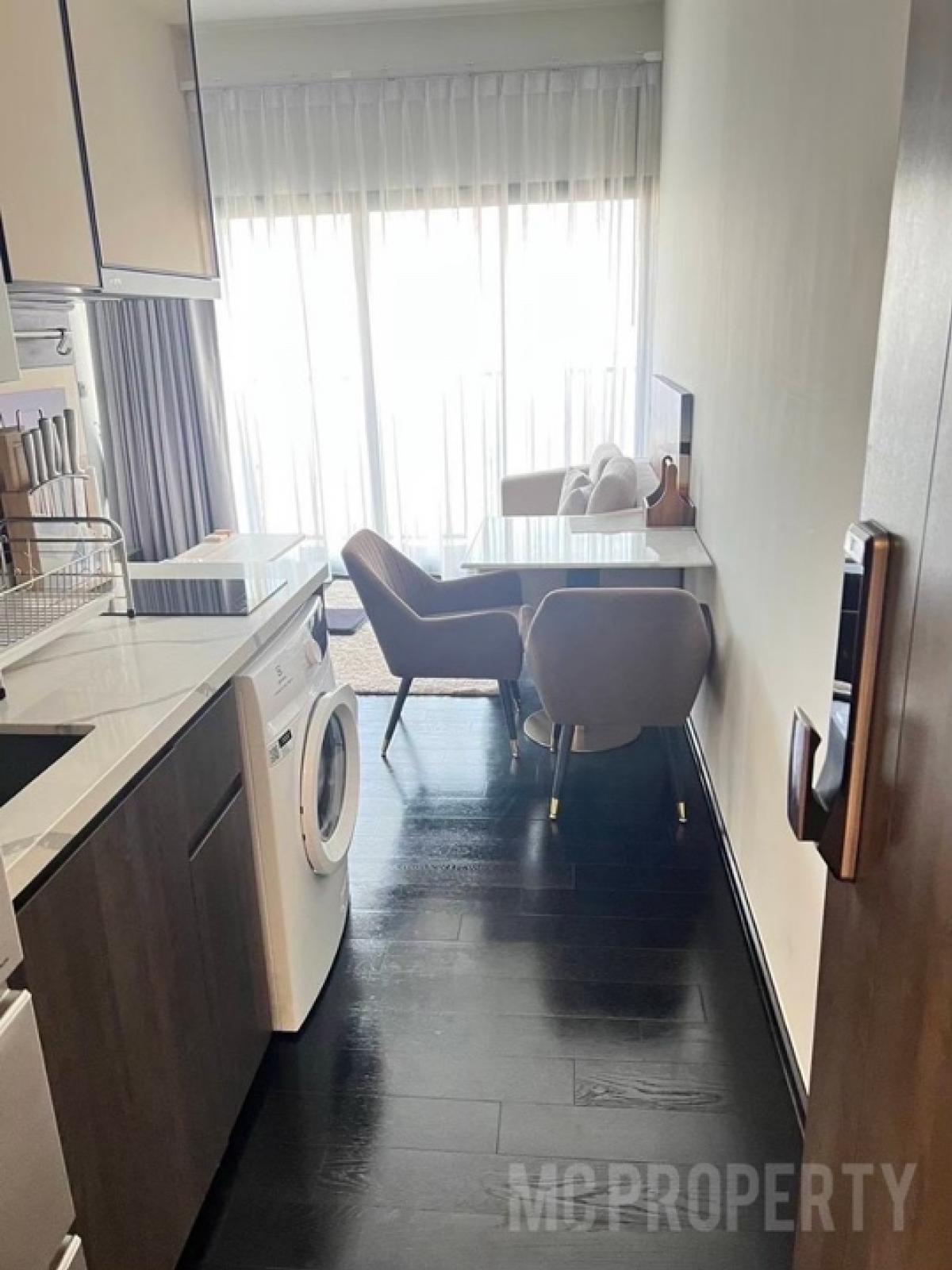 ให้เช่าคอนโดสุขุมวิท อโศก ทองหล่อ : Park Origin Thonglor 2bedroom 45sqm very high 40floor+++ for rent only 60,000 please contact 0816878954