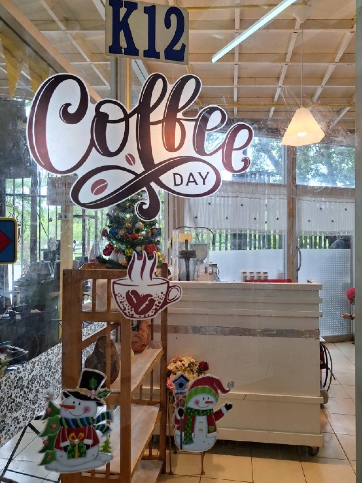 ให้เช่าร้านค้า/ตลาดนัดลาดพร้าว101 แฮปปี้แลนด์ : ให้เช่าร้านกาแฟที่ตกแต่งไว้เสร็จแล้ว พร้อมอุปกรณ์