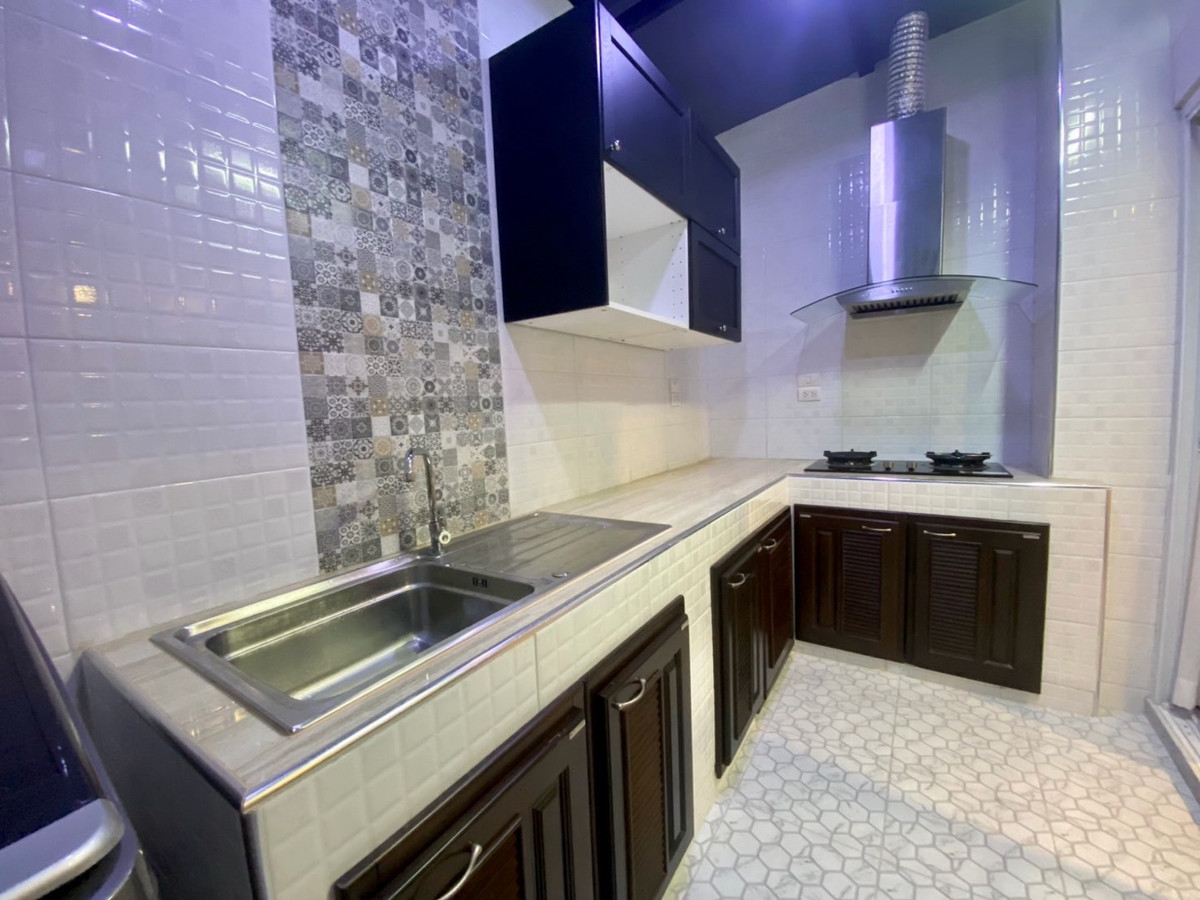 For RentTownhomeBangna, Bearing, Lasalle : Townhouse for rent, behind Mega Bangna 📍Indie Village 4, Bangna, Km.7