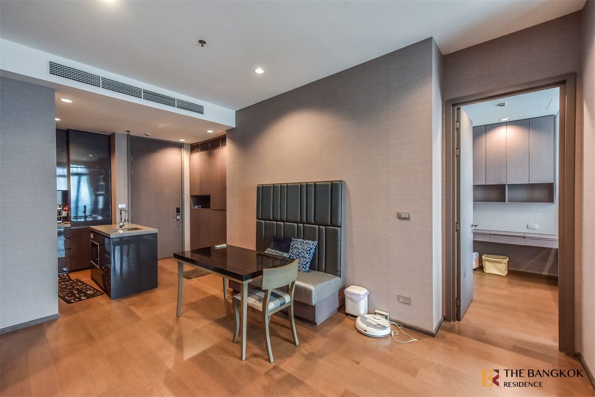 ให้เช่าคอนโดสาทร นราธิวาส : ว่าง✅BTS 0 เมตร! Diplomat Sathorn 3 ห้องนอน 98 ตรม. ราคา 73k/mo สนใจติดต่อ 065-242-6835 คุณกิ๊ฟ