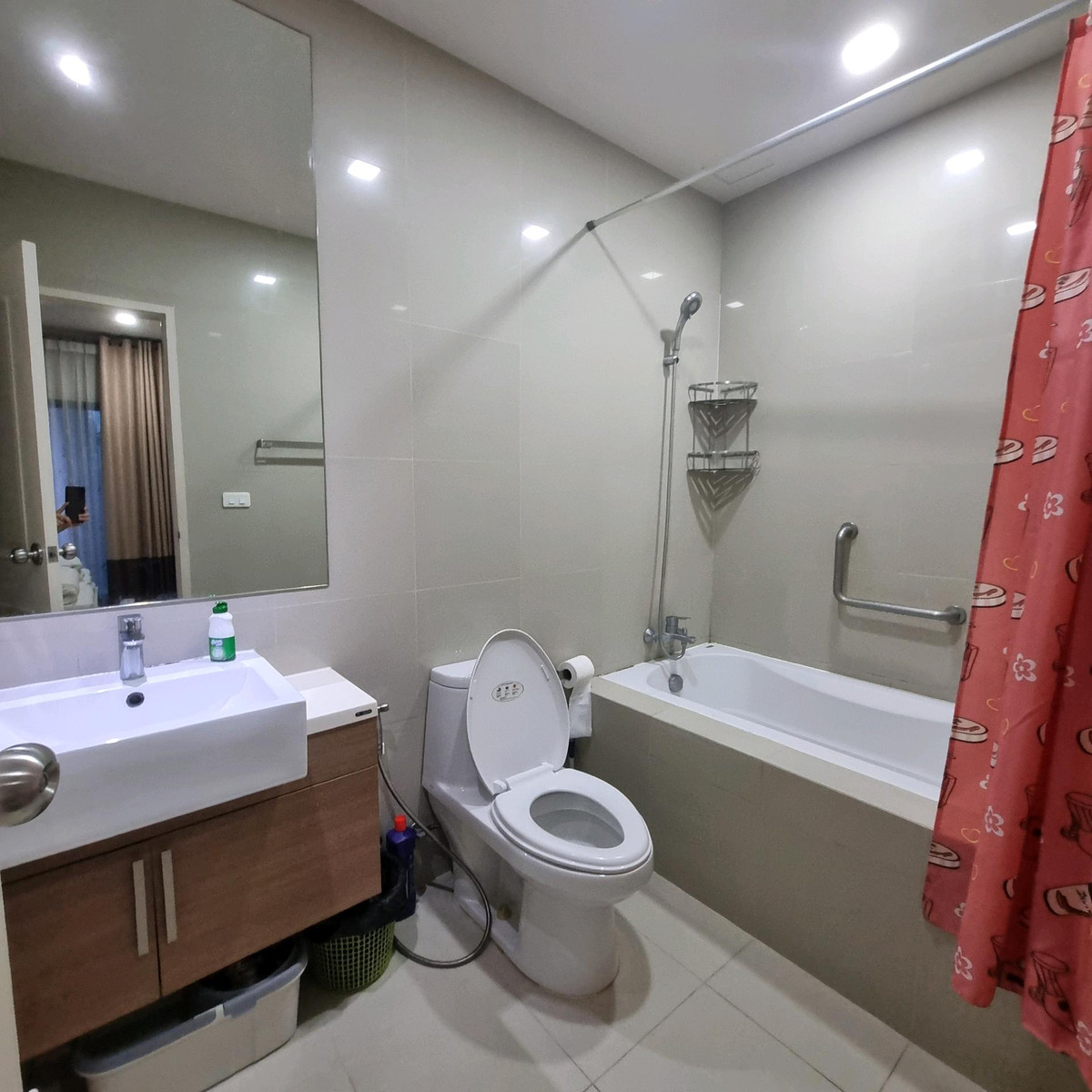 For RentCondoAri,Anusaowaree : for rent noble reform bts aree only 29000-please add line paolin10928242499