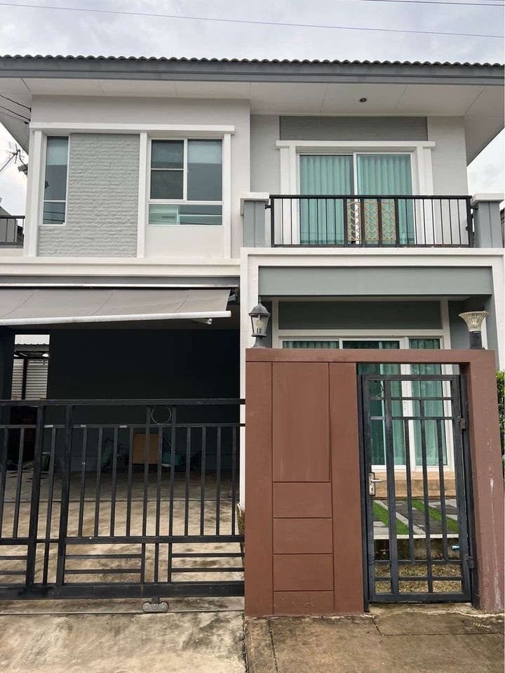 For RentHousePattanakan, Srinakarin : Single house for rent, Phatsar, Thanon Phatthanakan 38, air-conditioner, fully furnished, 3 bedrooms, 2 bathrooms, rental price 45,000 baht per month