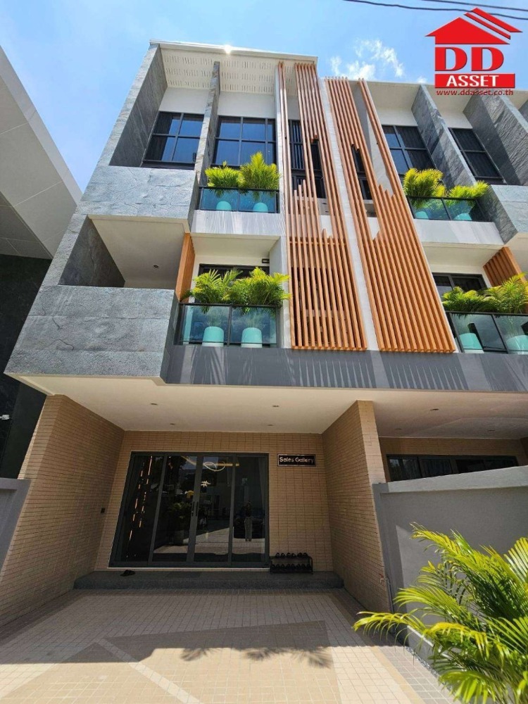 For SaleHome OfficePattanakan, Srinakarin : For sale: 3.5-storey home office, Chanyada Biz Place, Srinakarin - On Nut, Chaloem Prakiat Rama 9, new project, near Paradise Park shopping mall, code: T8094