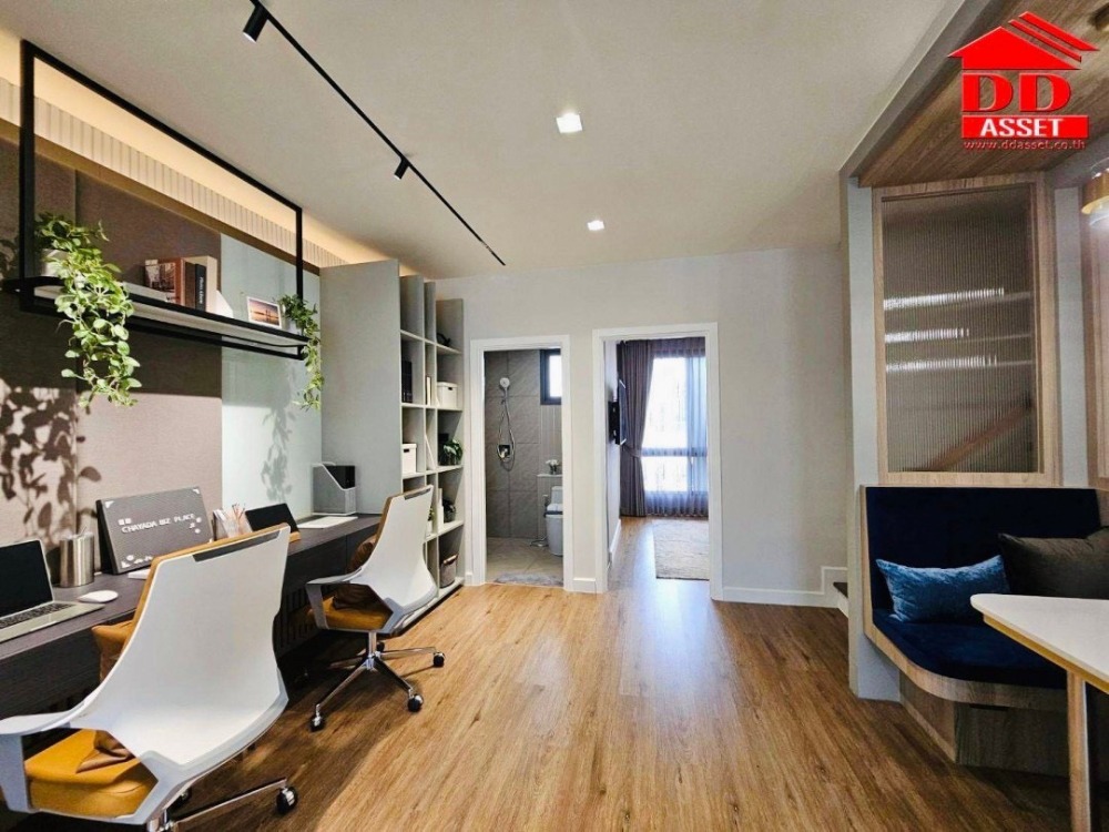 For SaleHome OfficePattanakan, Srinakarin : For sale: 3.5-storey home office, Chanyada Biz Place, Srinakarin - On Nut, Chaloem Prakiat Rama 9, new project, near Paradise Park shopping mall, code: T8094