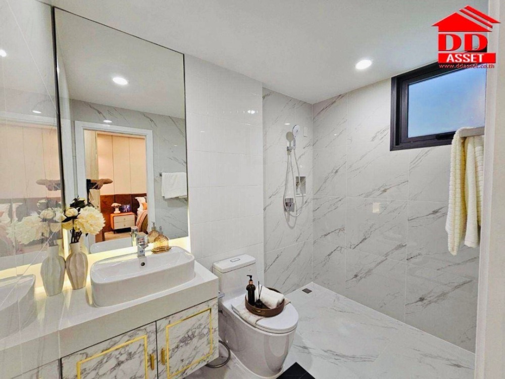 For SaleHome OfficePattanakan, Srinakarin : For sale: 3.5-storey home office, Chanyada Biz Place, Srinakarin - On Nut, Chaloem Prakiat Rama 9, new project, near Paradise Park shopping mall, code: T8094