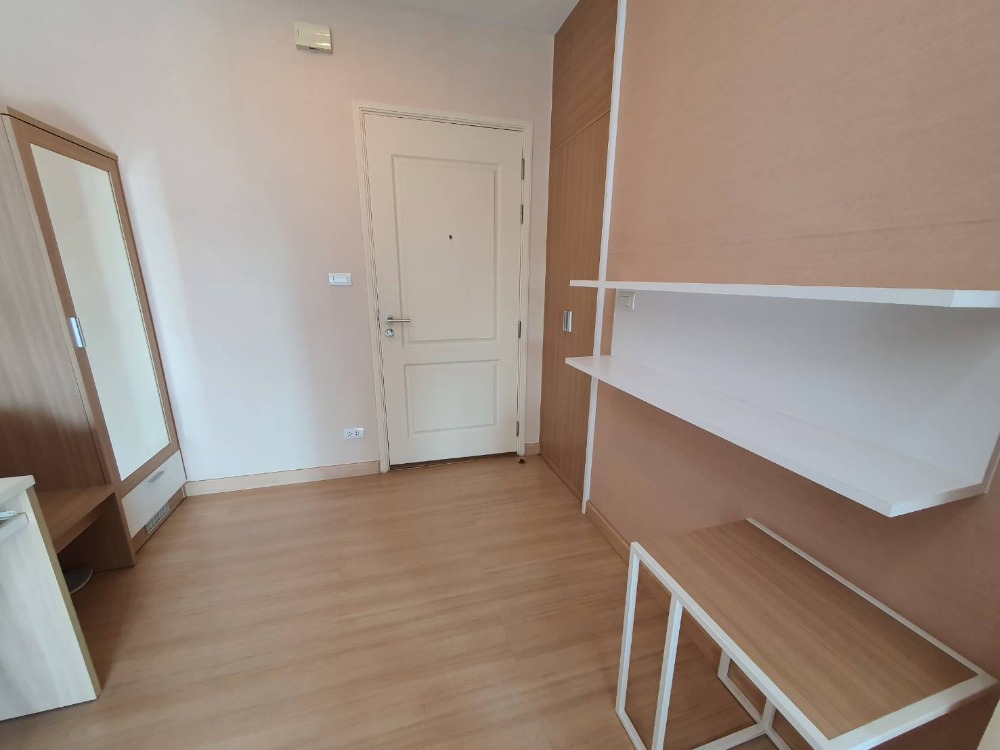 ขายคอนโดเกษตรศาสตร์ รัชโยธิน : ให้เช่า / ขายขาดทุน !!! คอนโด เซ็นทริค ซีน รัชวิภา 42 ตรม ห้องสวย สภาพดี พร้อมอยู่ ใกล้ ฺBTS วงศ์สว่าง