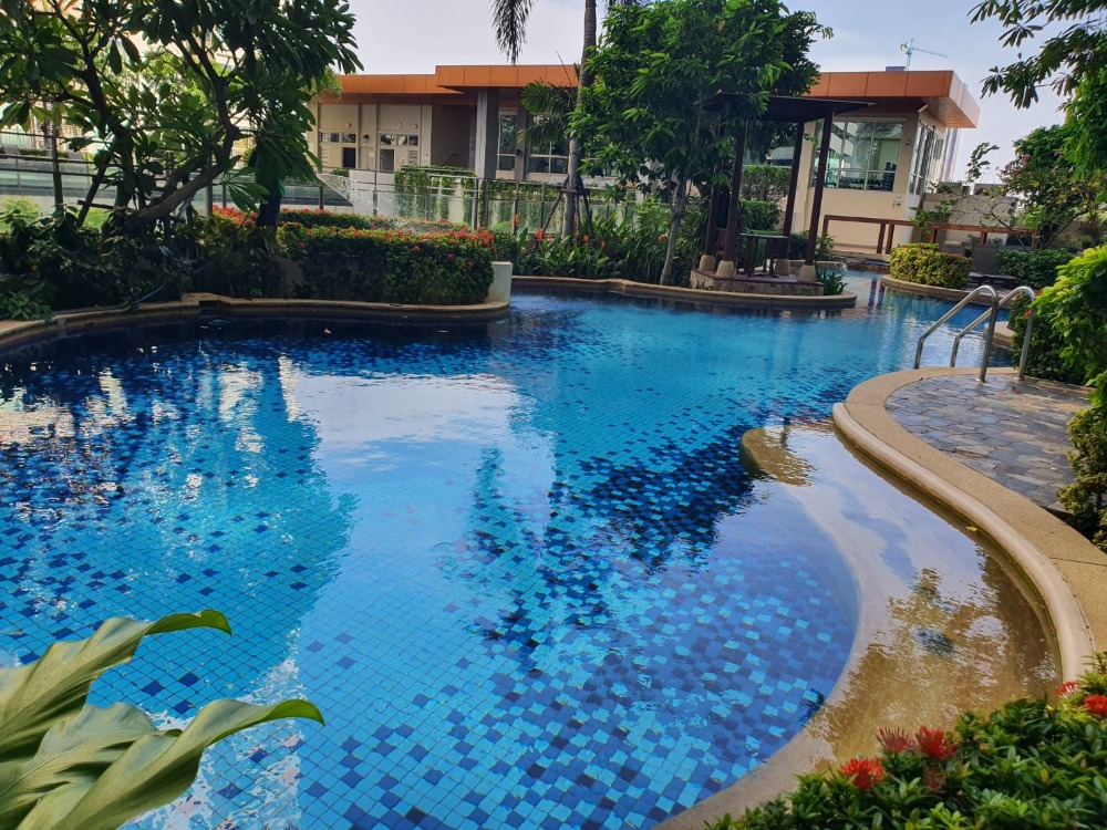 ขายคอนโดเกษตรศาสตร์ รัชโยธิน : ให้เช่า / ขายขาดทุน !!! คอนโด เซ็นทริค ซีน รัชวิภา 42 ตรม ห้องสวย สภาพดี พร้อมอยู่ ใกล้ ฺBTS วงศ์สว่าง