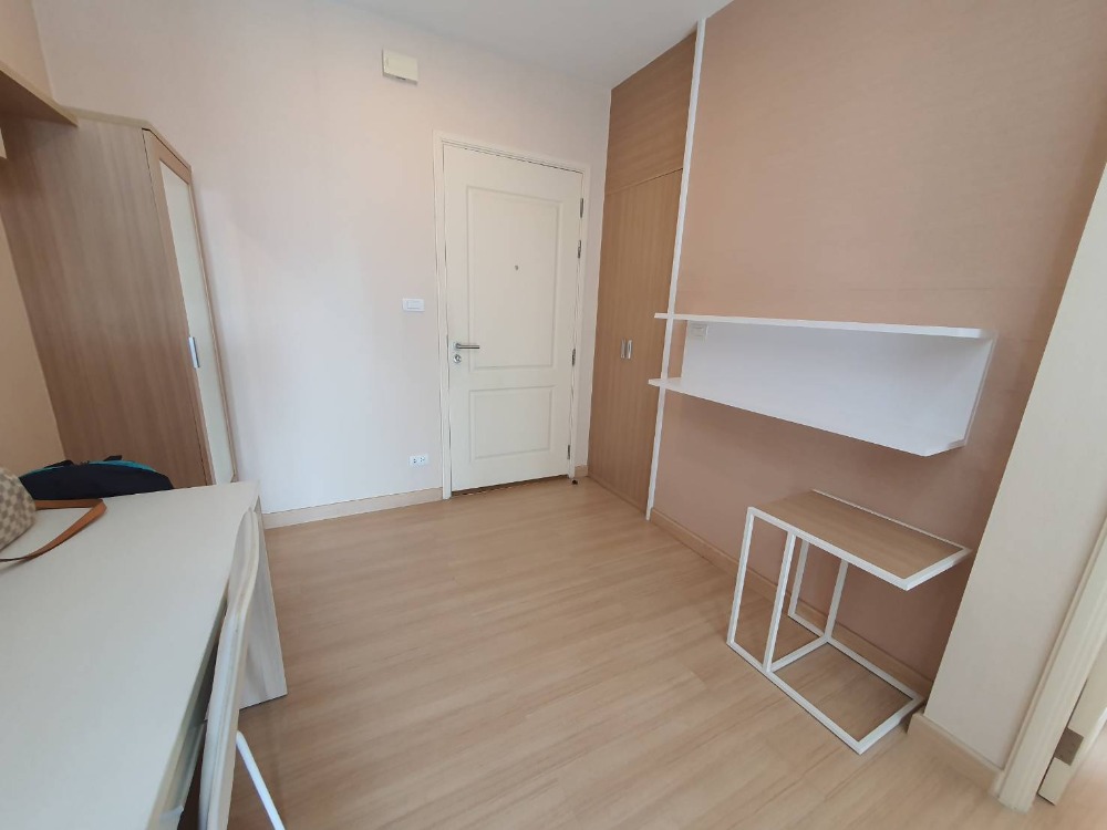 ขายคอนโดเกษตรศาสตร์ รัชโยธิน : ให้เช่า / ขายขาดทุน !!! คอนโด เซ็นทริค ซีน รัชวิภา 42 ตรม ห้องสวย สภาพดี พร้อมอยู่ ใกล้ ฺBTS วงศ์สว่าง