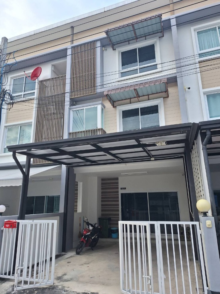 ให้เช่าทาวน์โฮมบางนา แบริ่ง ลาซาล : ให้เช่าทาวน์โฮม The Rich Biz Home เดอะ ริช บิซ โฮม สุขุมวิท 105 ใกล้BTS สายสีเหลือง และ MRT ศรีลาซาล ใกล้Central บางนา.