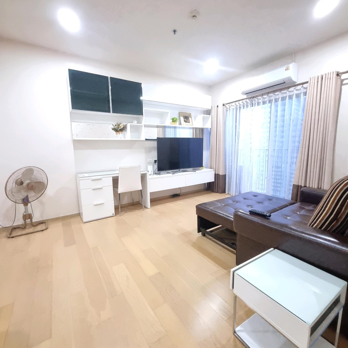 For RentCondoAri,Anusaowaree : for rent noble reform bts aree only 29000-please add line paolin10928242499