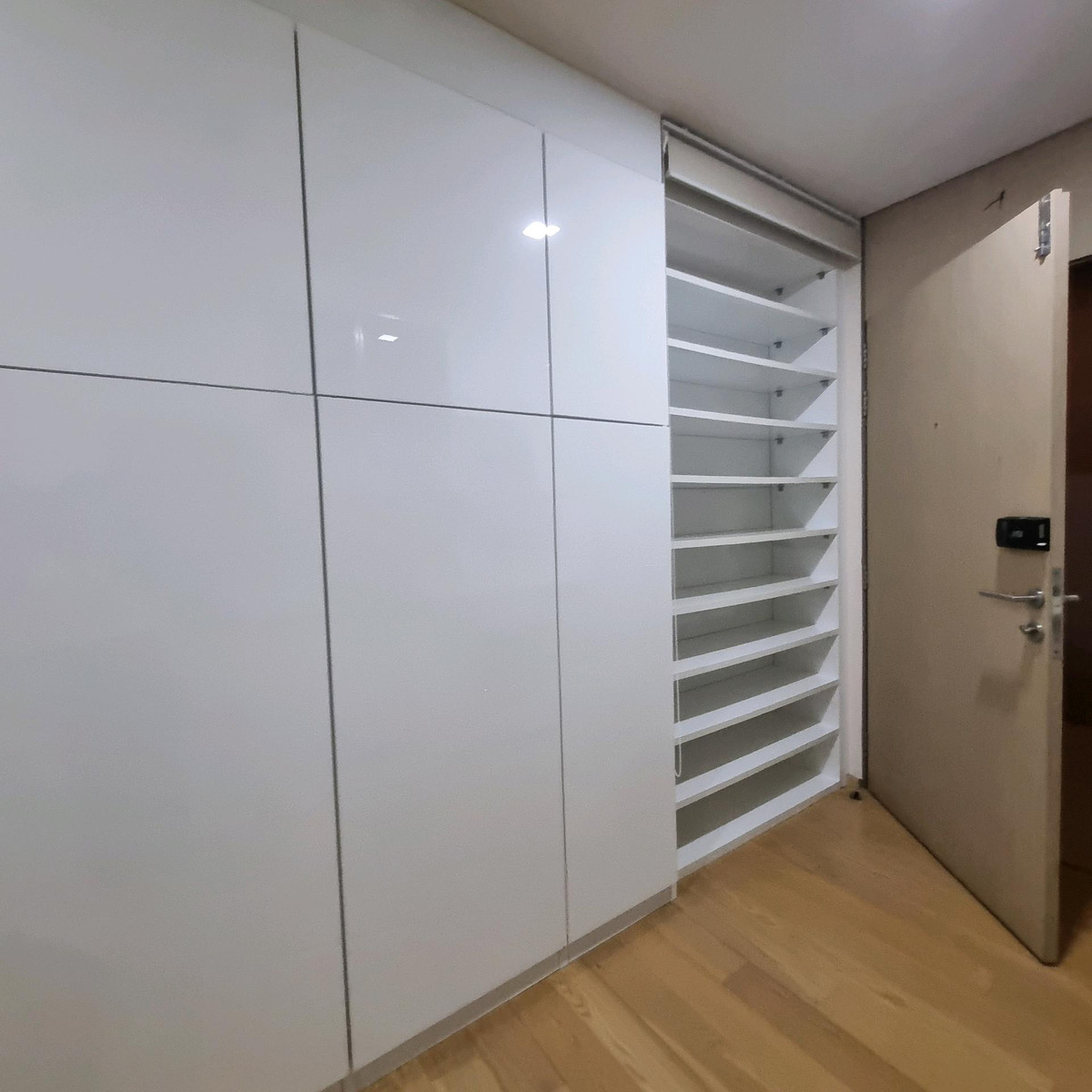 For RentCondoAri,Anusaowaree : for rent noble reform bts aree only 29000-please add line paolin10928242499