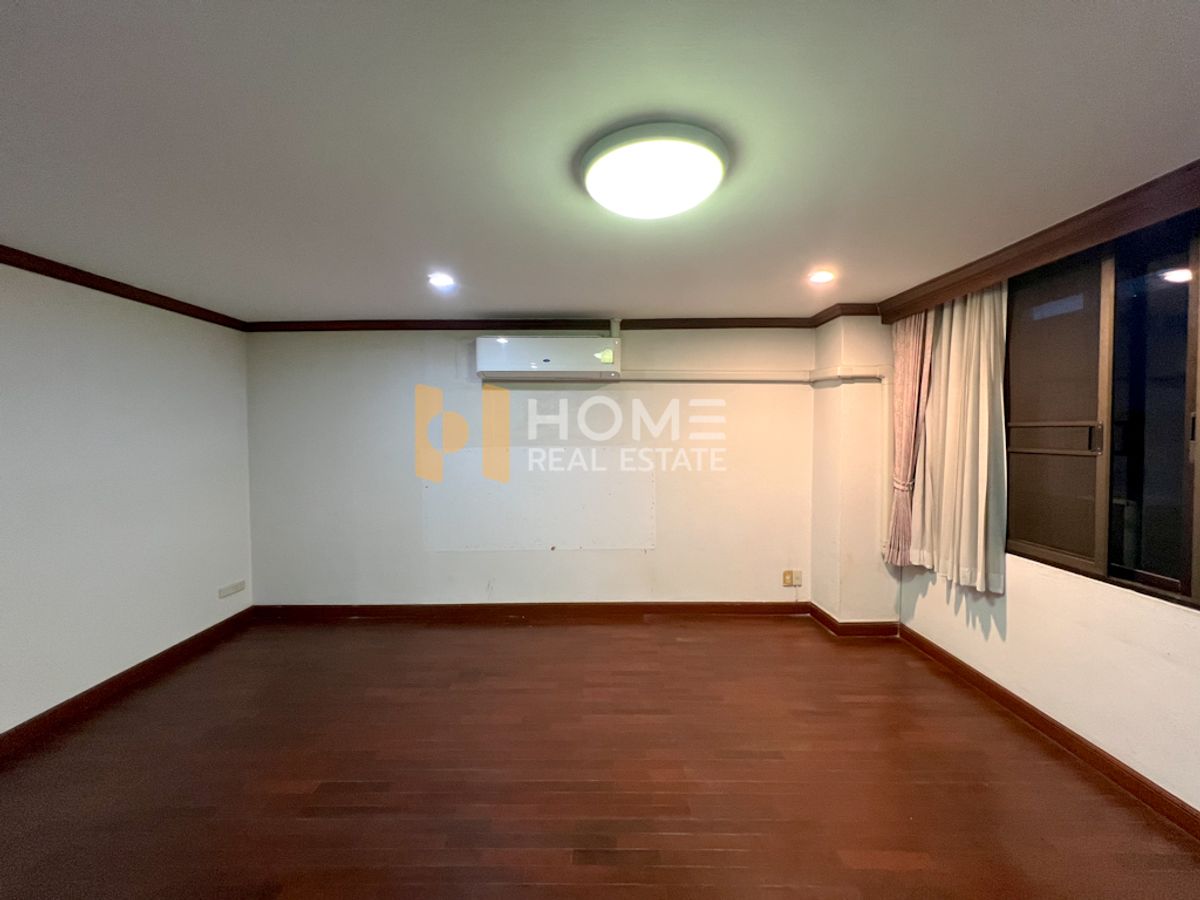 ขายคอนโดสุขุมวิท อโศก ทองหล่อ : ห้องใหญ่ ติด BTS ✨ Acadamia Grand Tower / 2 Bedrooms (FOR SALE), อคาเดเมีย แกรนด์ ทาวเวอร์ / 2 ห้องนอน (ขาย) PINP120