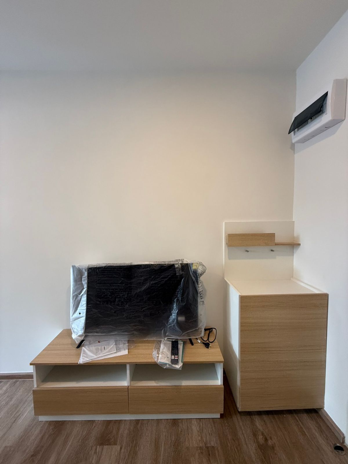 For RentCondoSamut Prakan,Samrong : Condo for rent Sena Kith Sri Dan, new room with complete electrical appliances and furniture