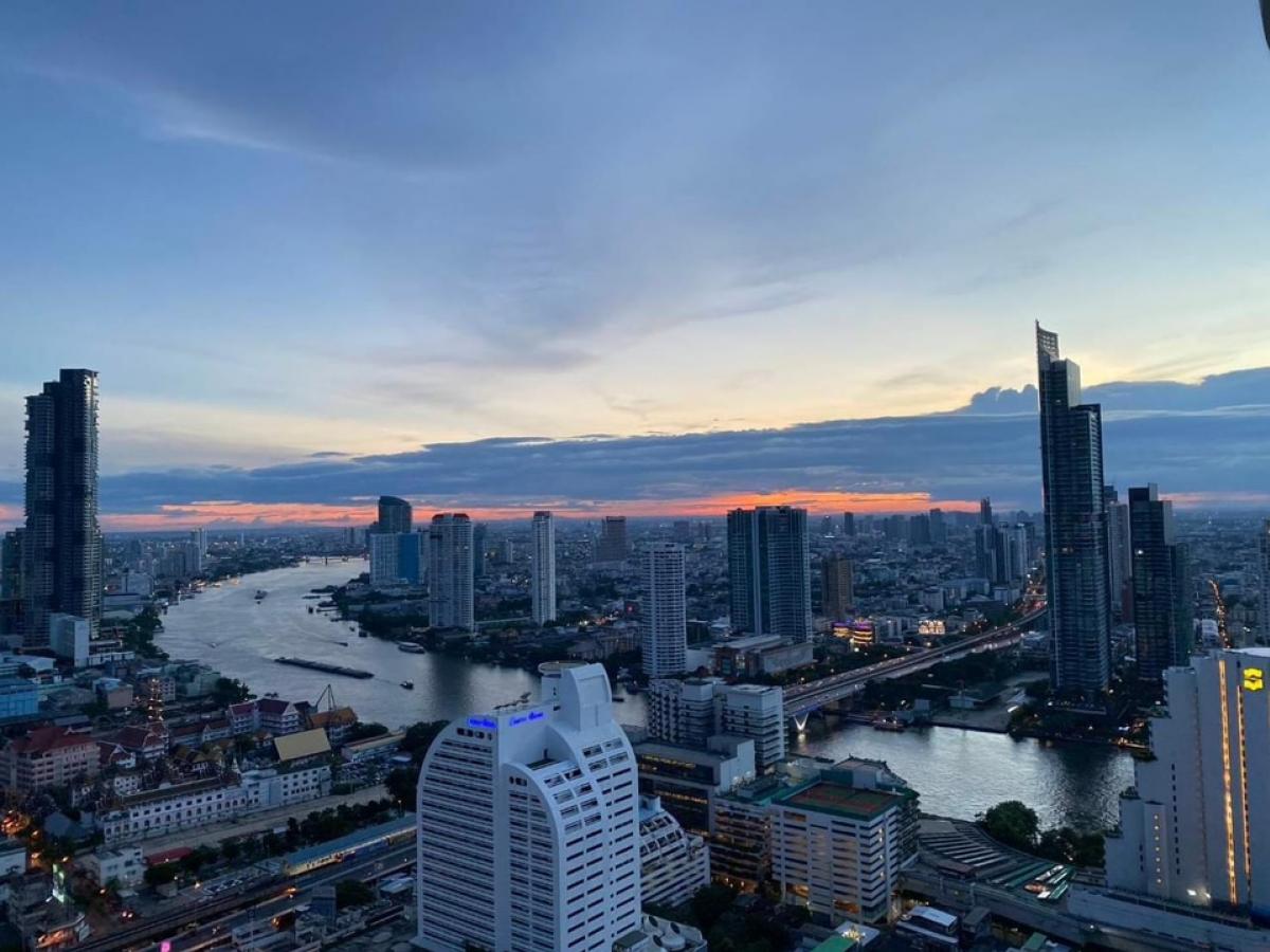 For SaleCondoSilom, Saladaeng, Bangrak : 📢👇The Exclusive Luxury Private Residence with Chao-Phaya River, Sunset View in, 3 Balconies, Outdoor Jacuzzi, Located in the Prime Location at Silom, Oposite Robinson D