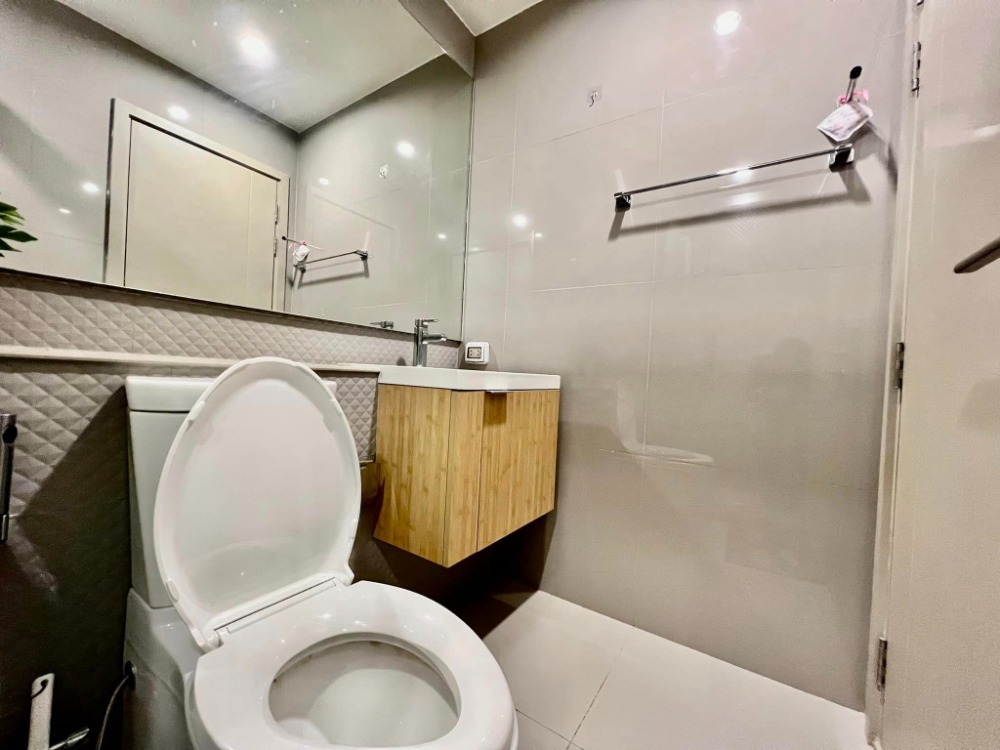 ขายคอนโดท่าพระ ตลาดพลู วุฒากาศ : The Privacy Thaphra Interchange【𝐒𝐄𝐋𝐋】🔥 คอนโดสไตล์มินิมอล เรียบง่ายแต่แฝงไปด้วยความหรูหราและการใช้งานที่ลงตัว 🔥 ติดต่อไลน์ไอดี: @hacondo