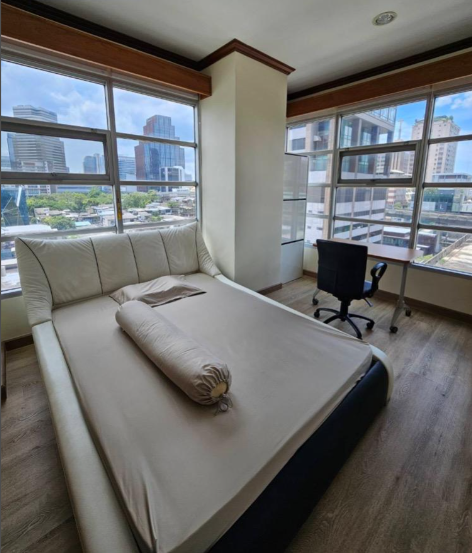 For RentCondoRatchathewi,Phayathai : Baan Klang Krung Siam 140 sq.m. Eng 中 日 Please add LINE ID @806qphgn o8415o5483