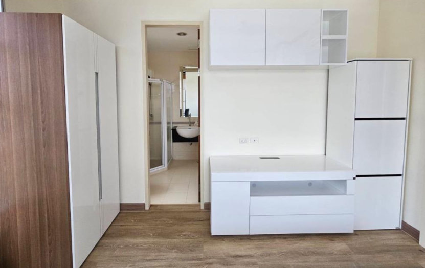 For RentCondoRatchathewi,Phayathai : Baan Klang Krung Siam 140 sq.m. Eng 中 日 Please add LINE ID @806qphgn o8415o5483