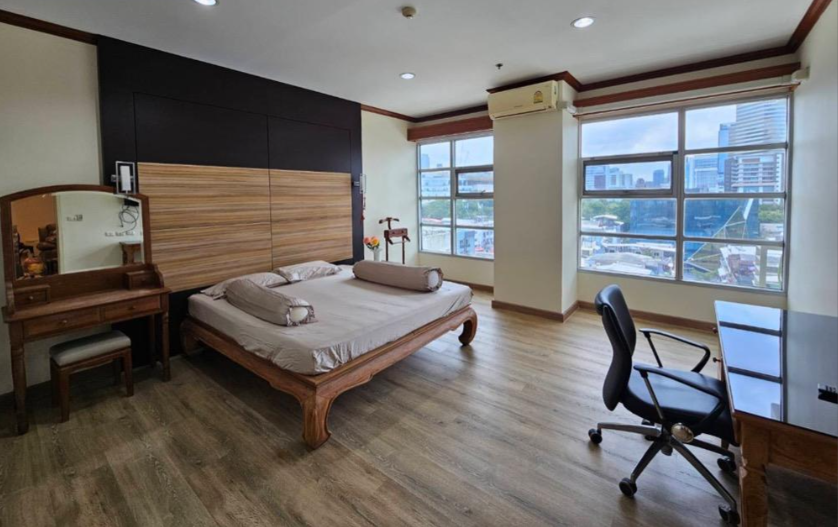 For RentCondoRatchathewi,Phayathai : Baan Klang Krung Siam 140 sq.m. Eng 中 日 Please add LINE ID @806qphgn o8415o5483