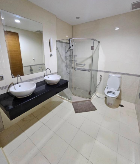 For RentCondoRatchathewi,Phayathai : Baan Klang Krung Siam 140 sq.m. Eng 中 日 Please add LINE ID @806qphgn o8415o5483