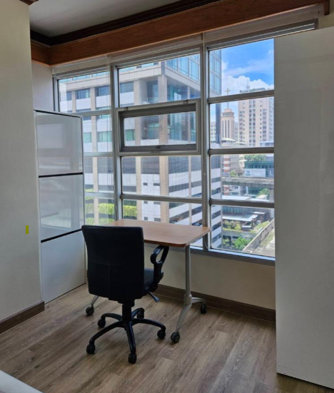 For RentCondoRatchathewi,Phayathai : Baan Klang Krung Siam 140 sq.m. Eng 中 日 Please add LINE ID @806qphgn o8415o5483