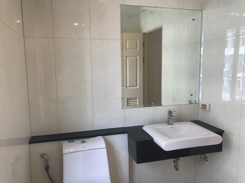 ขายคอนโดสีลม ศาลาแดง บางรัก : The Surawong【𝐒𝐄𝐋𝐋】🔥 คอนโดตกแต่งครบพร้อมเฟอร์นิเจอร์ พร้อมเข้าอยู่ทันที ใกล้สถานี BTS และ MRT 🔥 ติดต่อไลน์ไอดี: @hacondo