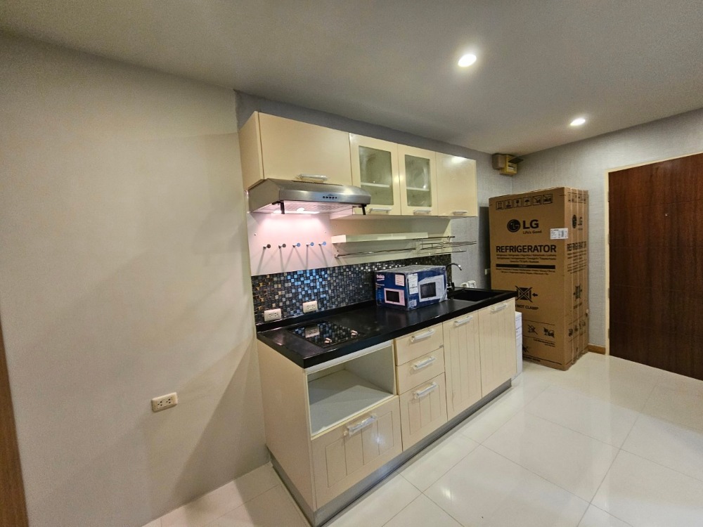 ขายคอนโดวงเวียนใหญ่ เจริญนคร : Tourmaline Gold Sathorn Taksin【𝐒𝐄𝐋𝐋】🔥 คอนโดสไตล์โมเดิร์น ตอบโจทย์ชีวิตสะดวก ใกล้ BTS และสถานีสำคัญ พร้อมอยู่ 🔥 ติดต่อไลน์ไอดี: @hacondo