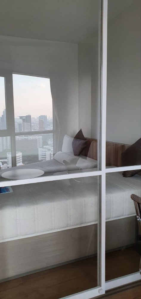 ขายคอนโดสยาม จุฬา สามย่าน : Triple Y Residence【𝐒𝐄𝐋𝐋】🔥 คอนโดโปร่งสบาย แบ่งพื้นที่อย่างลงตัว ให้ความรู้สึกกว้างขวางและเป็นส่วนตัว 🔥 ติดต่อไลน์ไอดี: @hacondo