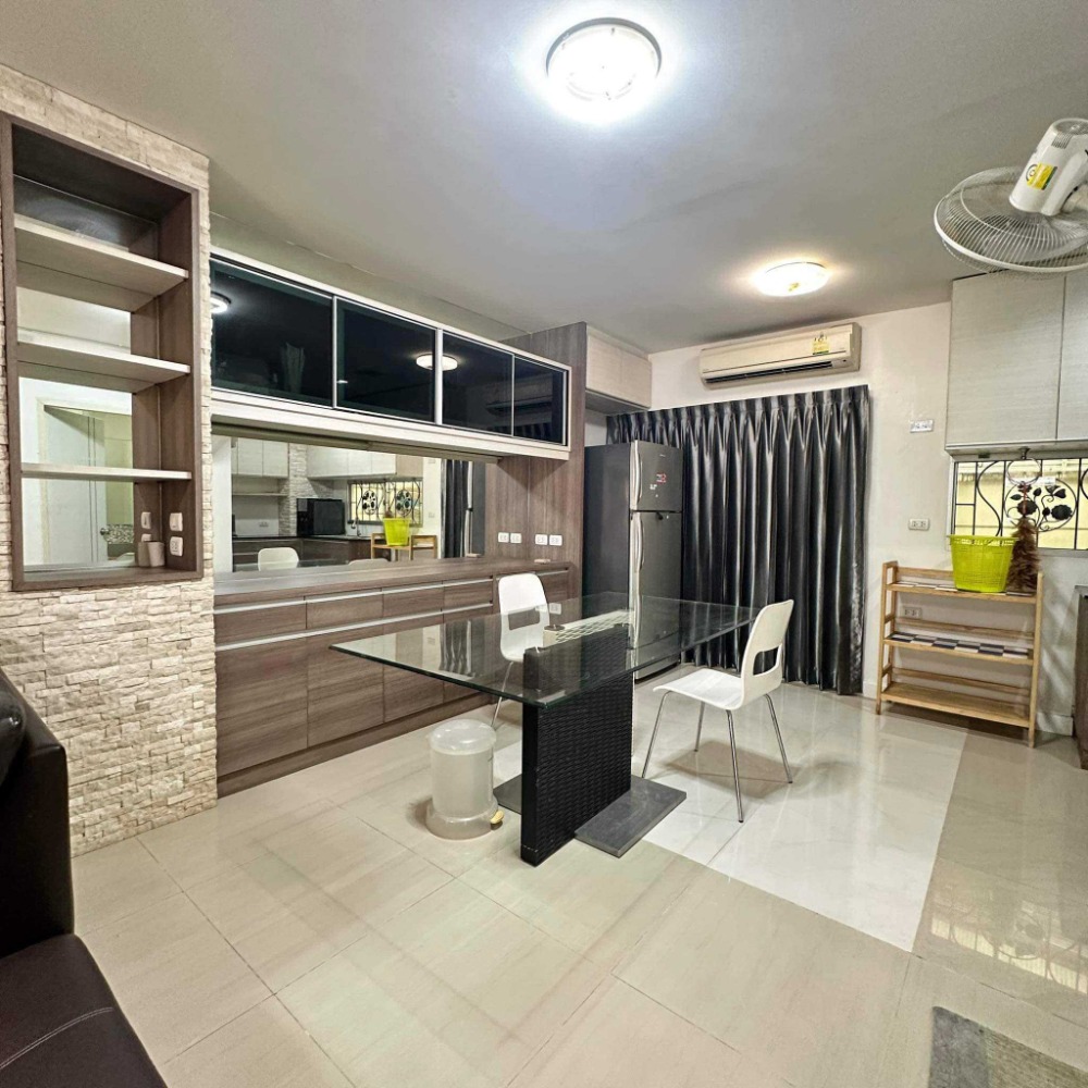 ขายทาวน์โฮมเกษตร นวมินทร์ ลาดปลาเค้า : S-TPVKN101  ขายทาวน์โฮม หมู่บ้านทาวน์พลัส เกษตร-นวมินทร์ ซอย13 ขนาด 20 ตรว. 3ชั้น พื้นที่ใช้สอย 300 ตรม. 3นอน 3น้ำ 5.356 ล้าน 064-959-8900