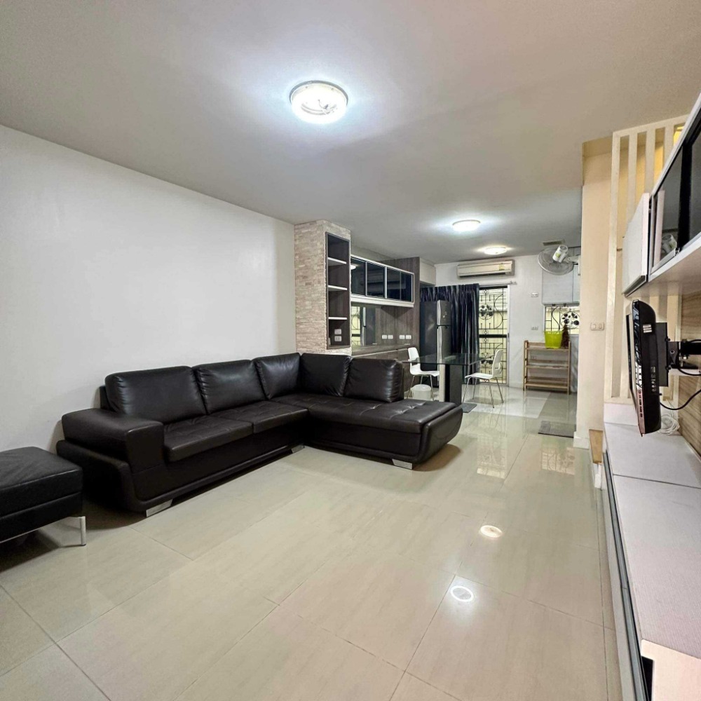 ขายทาวน์โฮมเกษตร นวมินทร์ ลาดปลาเค้า : S-TPVKN101  ขายทาวน์โฮม หมู่บ้านทาวน์พลัส เกษตร-นวมินทร์ ซอย13 ขนาด 20 ตรว. 3ชั้น พื้นที่ใช้สอย 300 ตรม. 3นอน 3น้ำ 5.356 ล้าน 064-959-8900