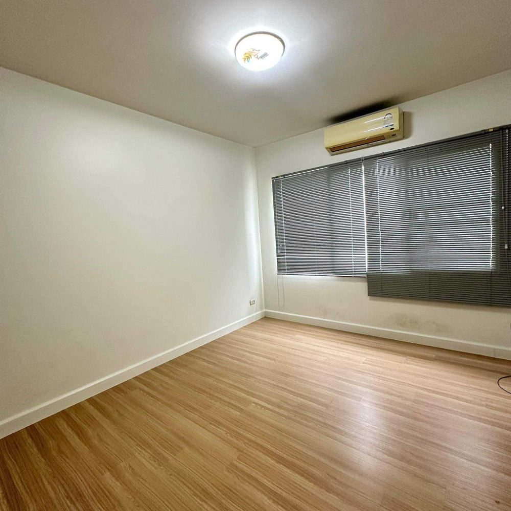 ขายทาวน์โฮมเกษตร นวมินทร์ ลาดปลาเค้า : S-TPVKN101  ขายทาวน์โฮม หมู่บ้านทาวน์พลัส เกษตร-นวมินทร์ ซอย13 ขนาด 20 ตรว. 3ชั้น พื้นที่ใช้สอย 300 ตรม. 3นอน 3น้ำ 5.356 ล้าน 064-959-8900