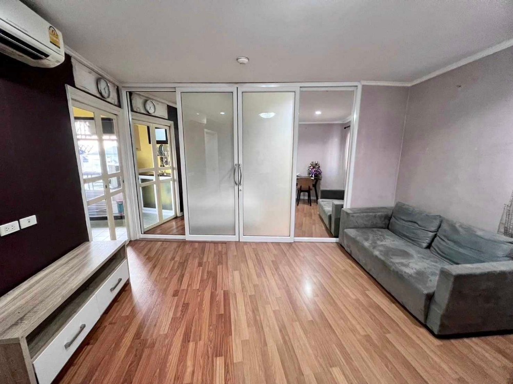 ขายคอนโดสาทร นราธิวาส : ✅ S-LPPNW101 ✅ Line : @p2nproperty  