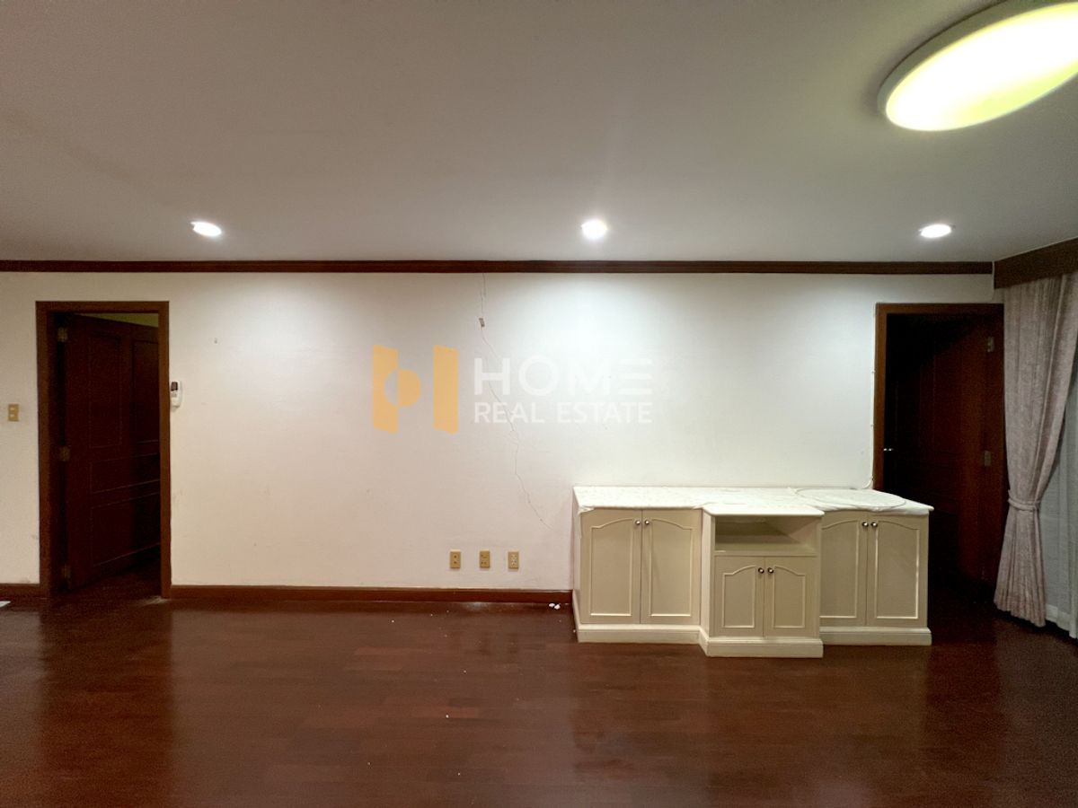 ขายคอนโดสุขุมวิท อโศก ทองหล่อ : ห้องใหญ่ ติด BTS ✨ Acadamia Grand Tower / 2 Bedrooms (FOR SALE), อคาเดเมีย แกรนด์ ทาวเวอร์ / 2 ห้องนอน (ขาย) PINP120