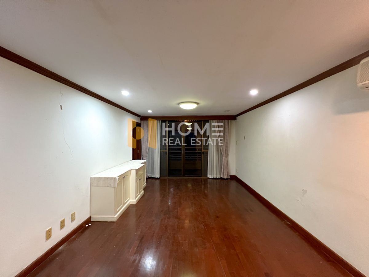 ขายคอนโดสุขุมวิท อโศก ทองหล่อ : ห้องใหญ่ ติด BTS ✨ Acadamia Grand Tower / 2 Bedrooms (FOR SALE), อคาเดเมีย แกรนด์ ทาวเวอร์ / 2 ห้องนอน (ขาย) PINP120