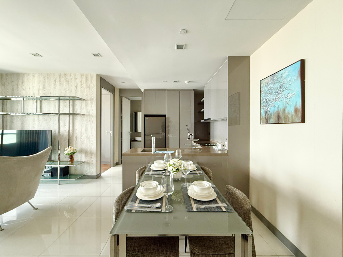 For rent ðķðą M Silom 2 Bedroom 2 bathroom , 86 Sm.q.  55,000 THB Call 0922462653 Donut Loading...