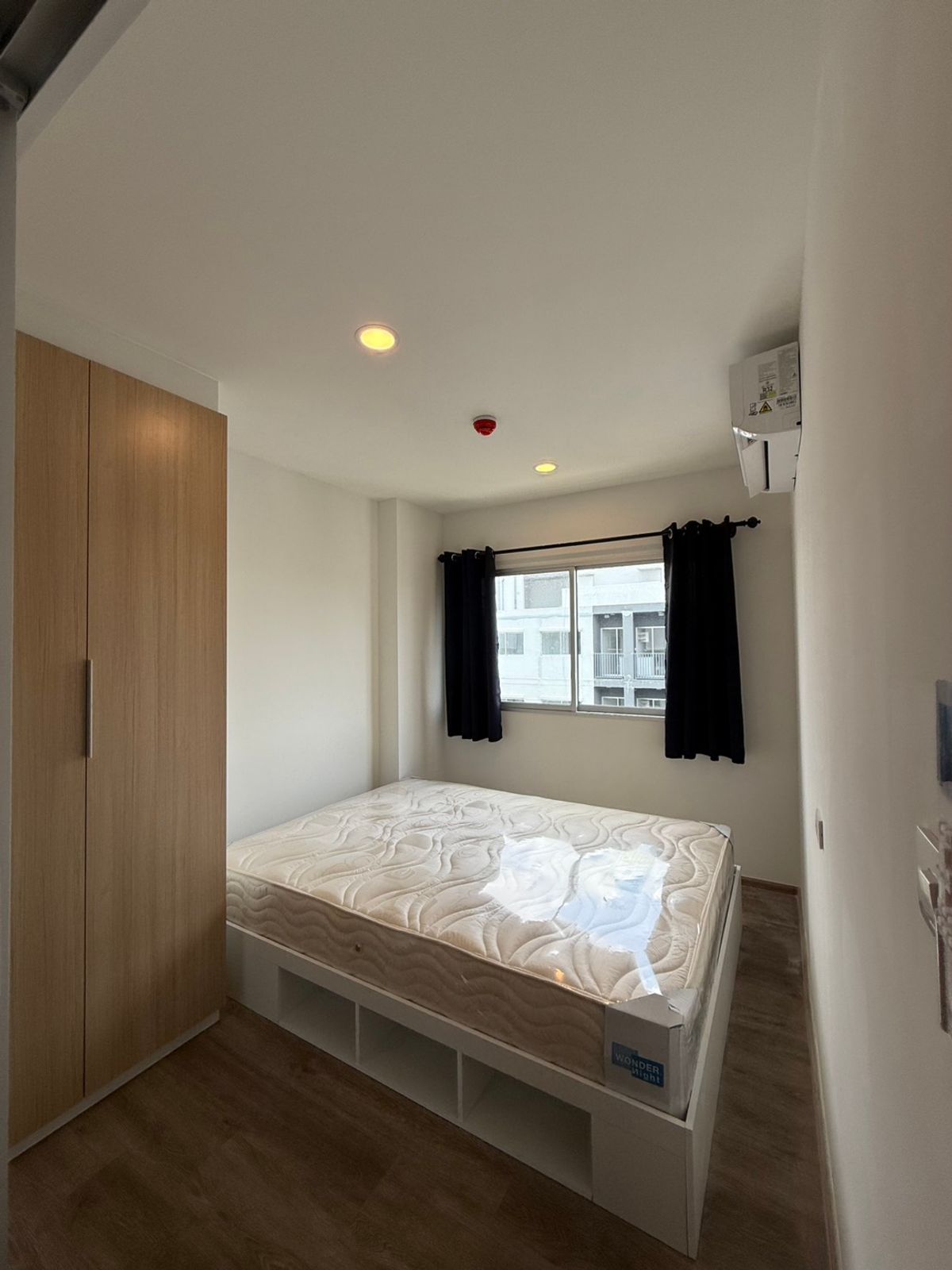 For RentCondoSamut Prakan,Samrong : Condo for rent Sena Kith Sri Dan, new room with complete electrical appliances and furniture