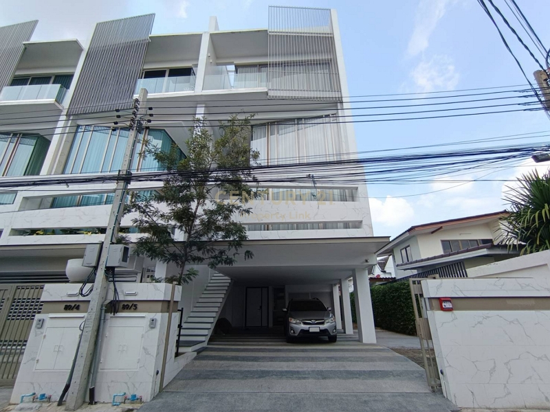 ขายทาวน์โฮมลาดพร้าว เซ็นทรัลลาดพร้าว : ขายทาวน์เฮ้าส์หรู โครงการ Luxe 35 รัชดา-ลาดพร้าว 35  No.55-TH-67045