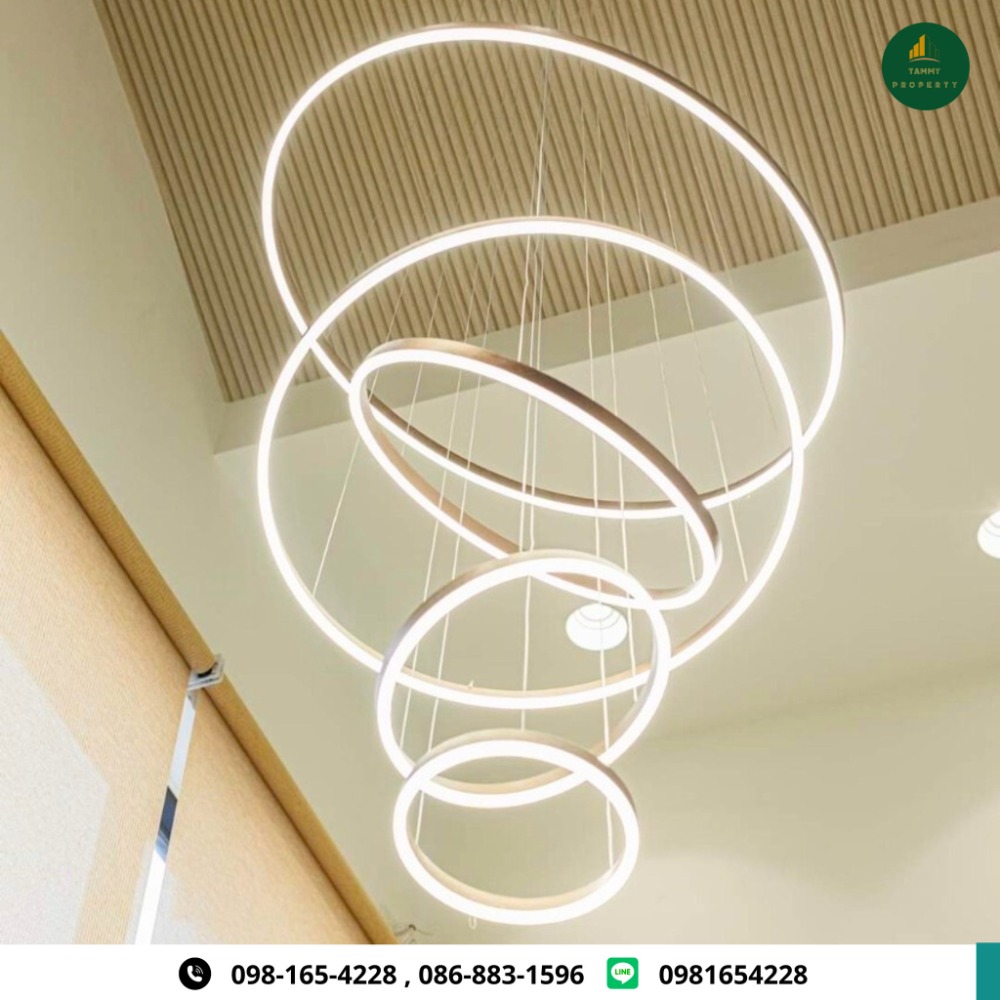 ขายบ้านสมุย สุราษฎร์ธานี : ขายบ้านแฝด 2 ชั้น Modern Luxury Style  โครงการ “ Alisa First – Class “ เดินทางสะดวก ติดถนนสายเอเชีย จุดศูนย์กลางคมนาคมหลัก ใกล้ทั้งสนามบิน และ สถานีรถไฟสุราษฎร์ธานี ลงตัวทั้งความหรูหรา ความอบอุ่น ที่ทันสมัยด้วย Smarthome